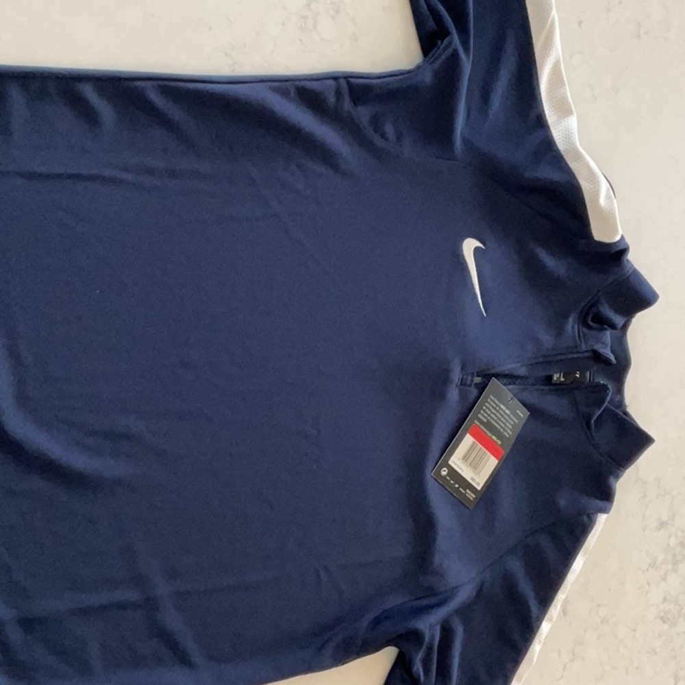Nike boy’s dry-fit, quarter zip top